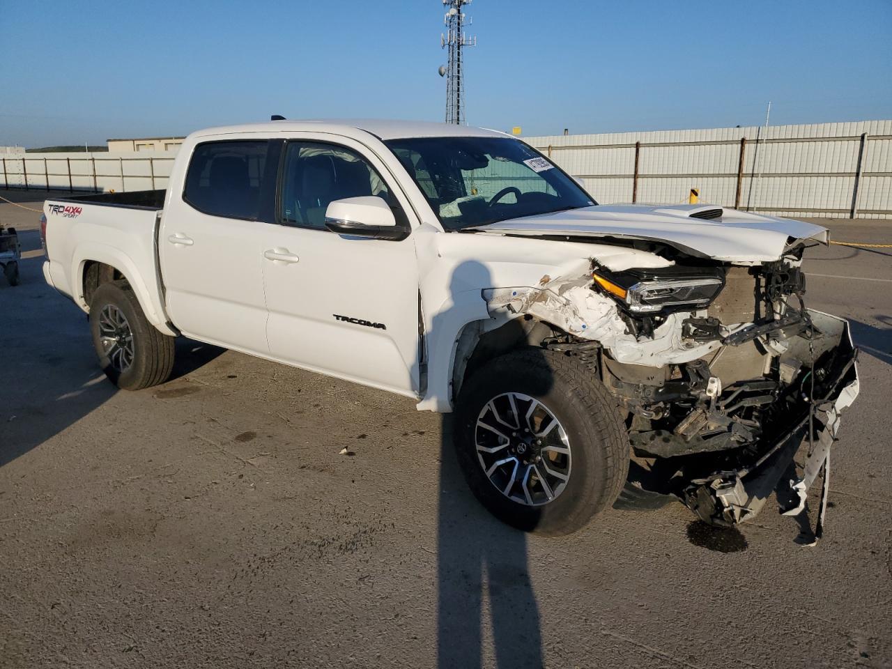 2023 TOYOTA TACOMA DOU - Фото 4