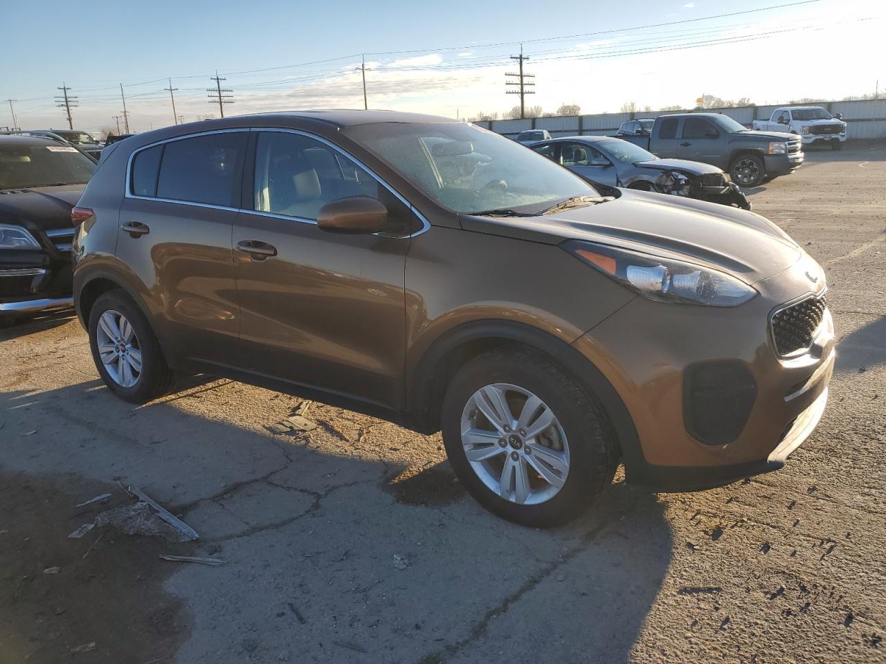 2017 KIA SPORTAGE L - Image 4