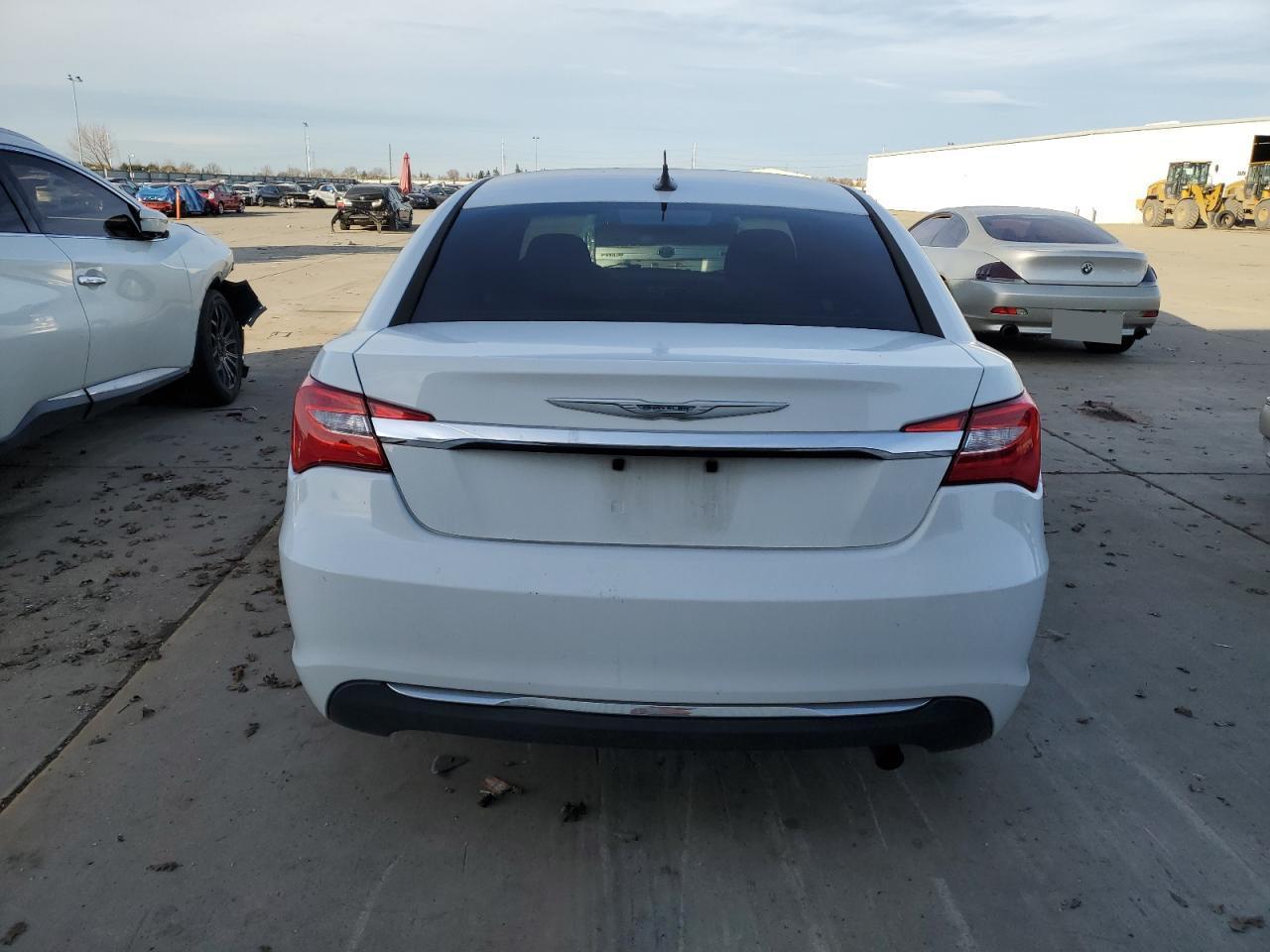 2012 CHRYSLER 200 LX - Image 6