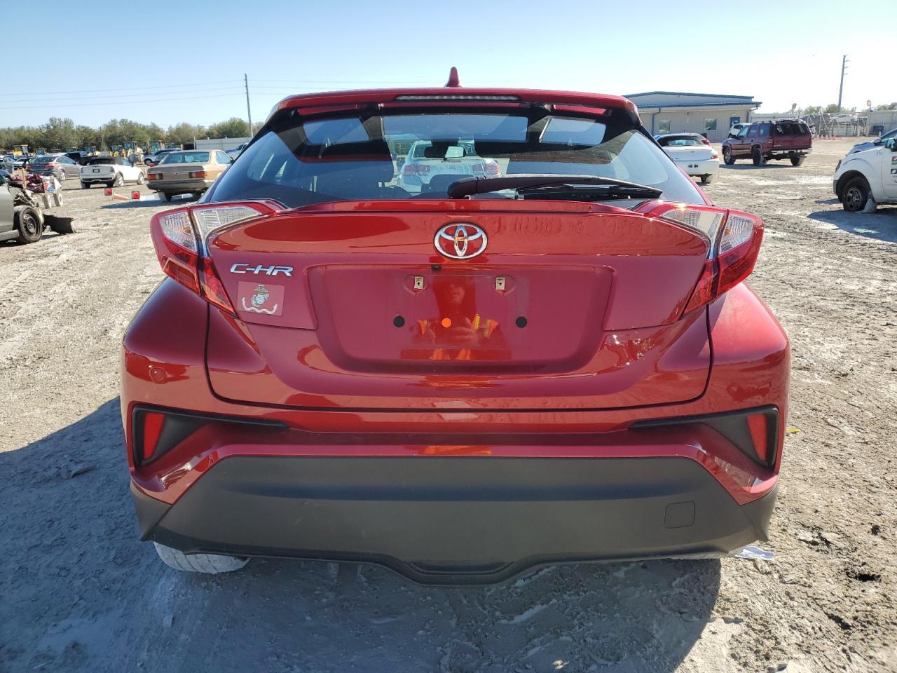 2021 TOYOTA C-HR XLE - Фото 6