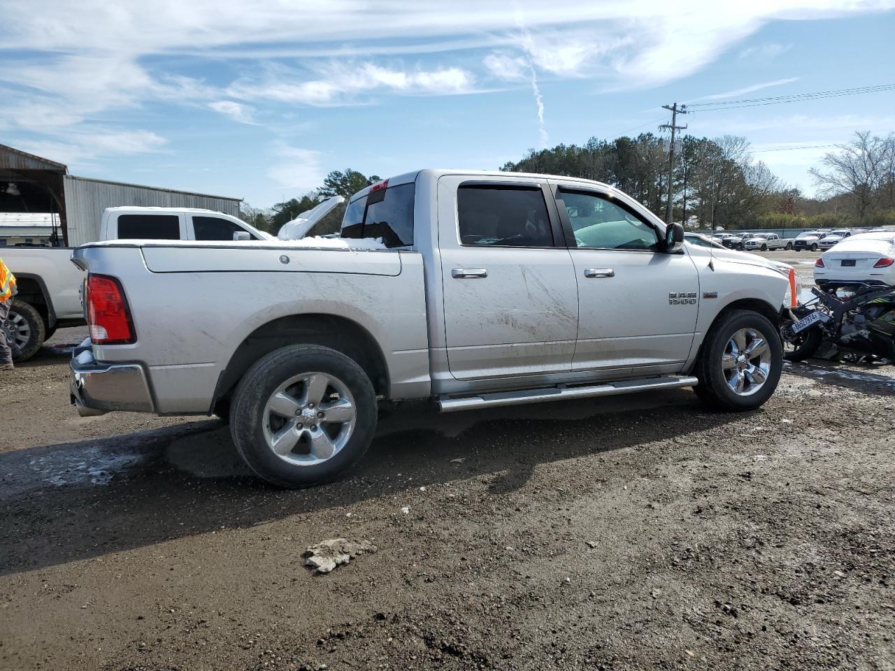 2017 RAM 1500 SLT - Image 3