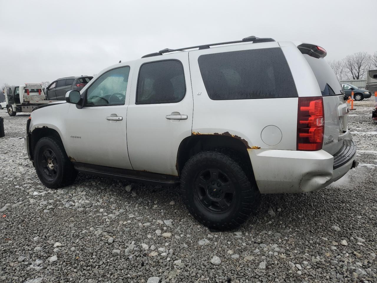 2011 CHEVROLET TAHOE K150 - Фото 2