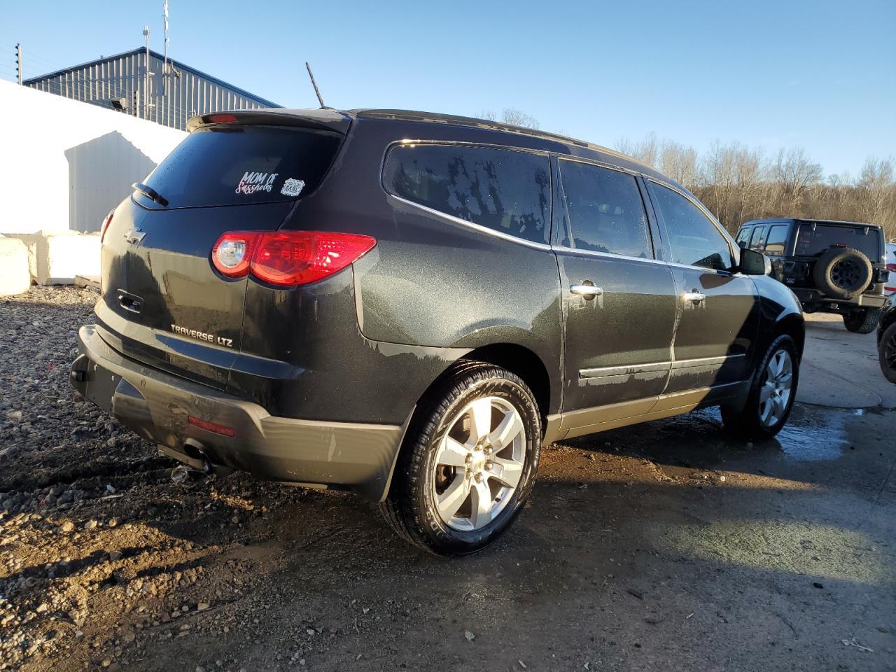 2012 CHEVROLET TRAVERSE L - Image 3
