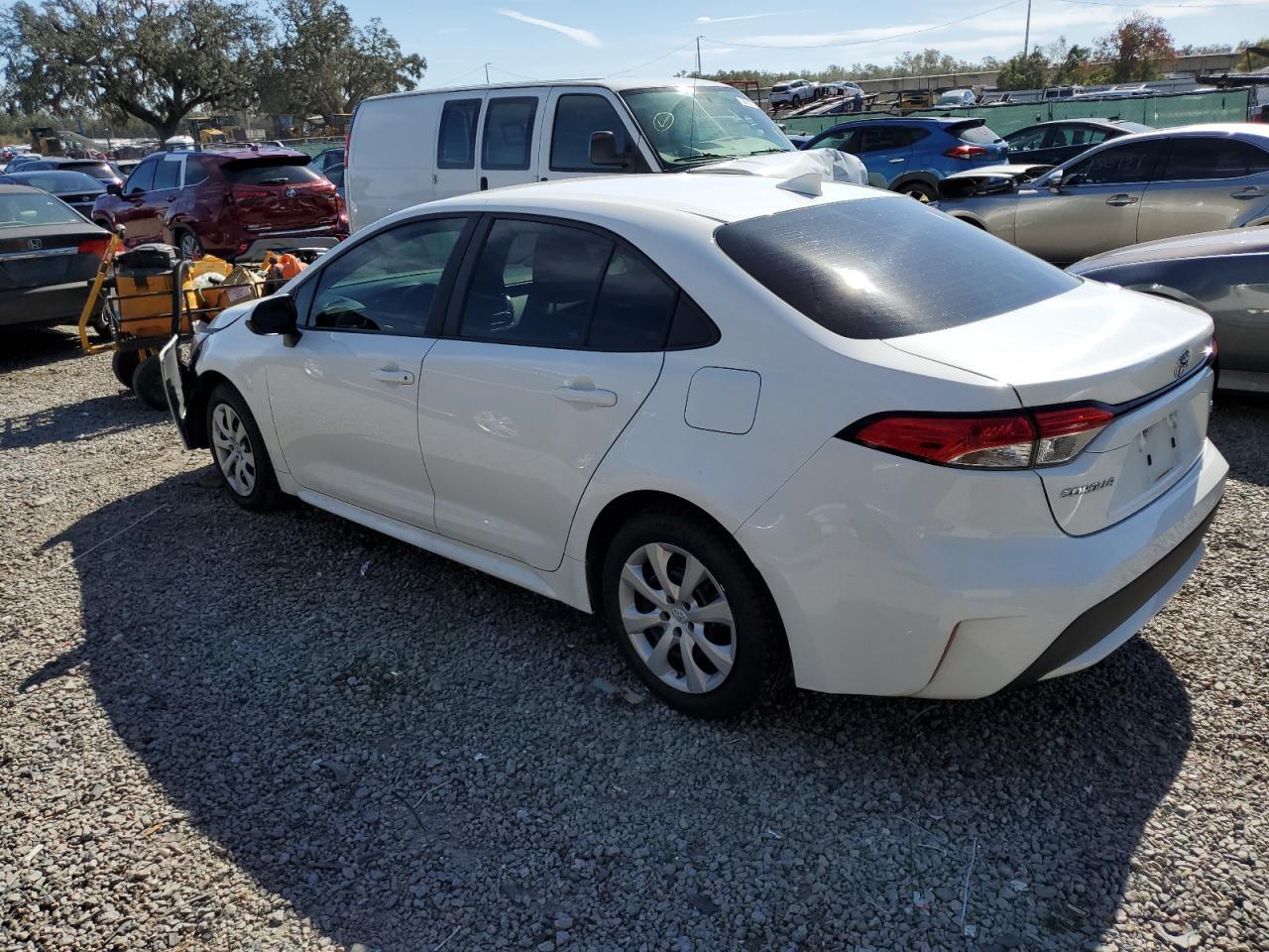 2021 TOYOTA COROLLA LE - Фото 2