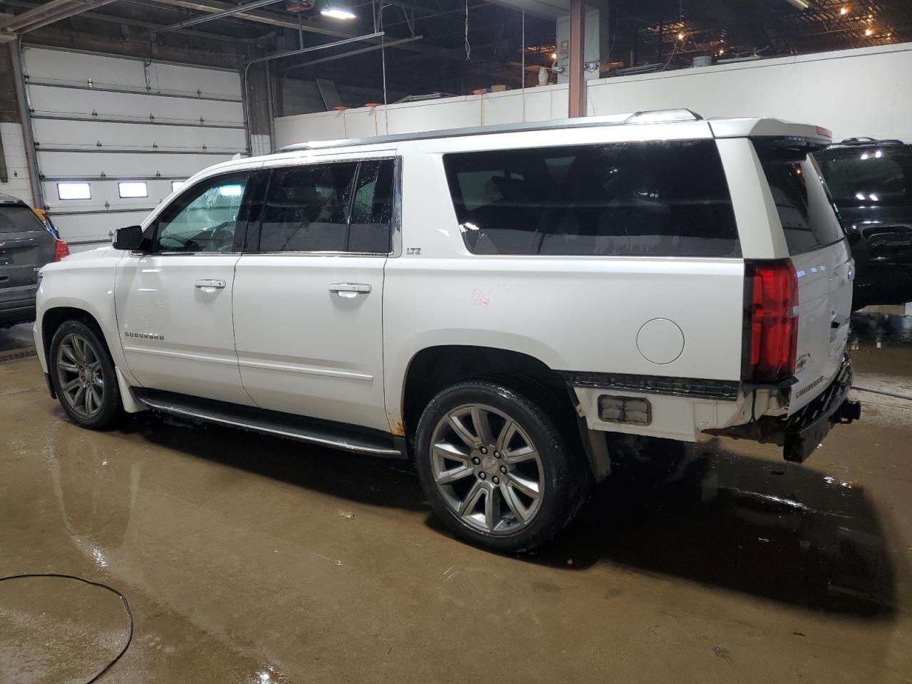 2016 CHEVROLET SUBURBAN K - Image 2