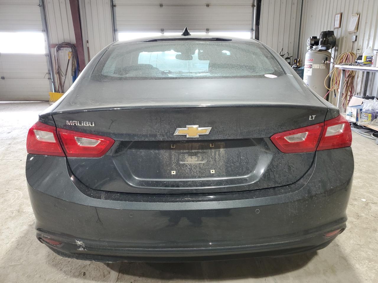 2017 CHEVROLET MALIBU LT - Image 6