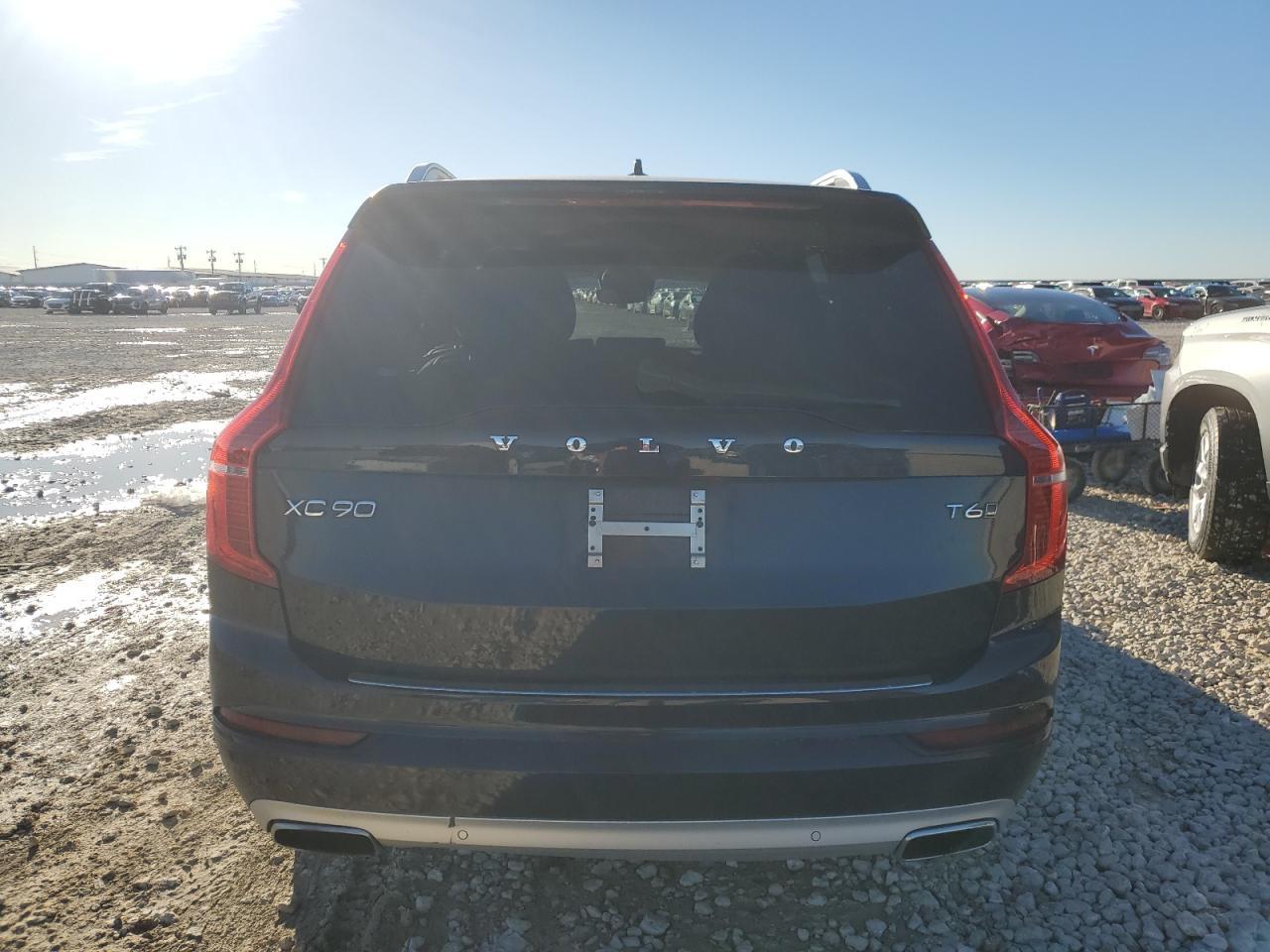 2016 VOLVO XC90 T6 - Фото 6