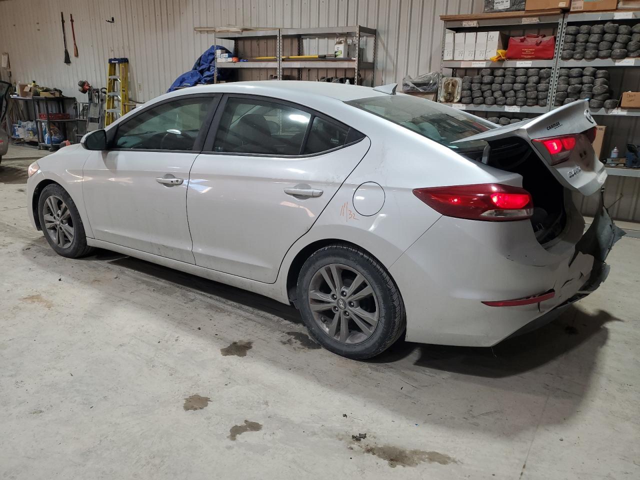 2017 HYUNDAI ELANTRA SE - Фото 2