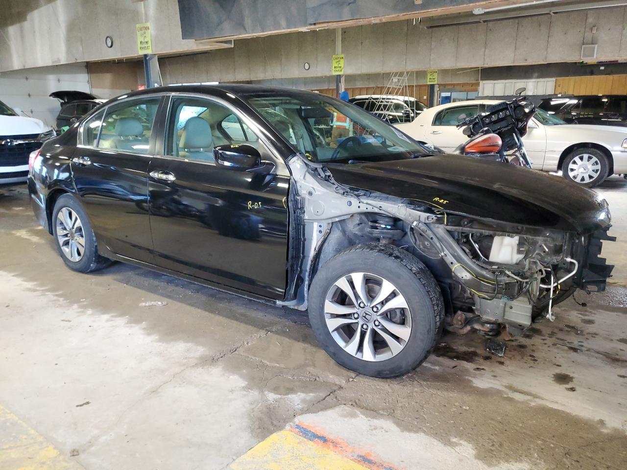 2014 HONDA ACCORD LX - Image 4