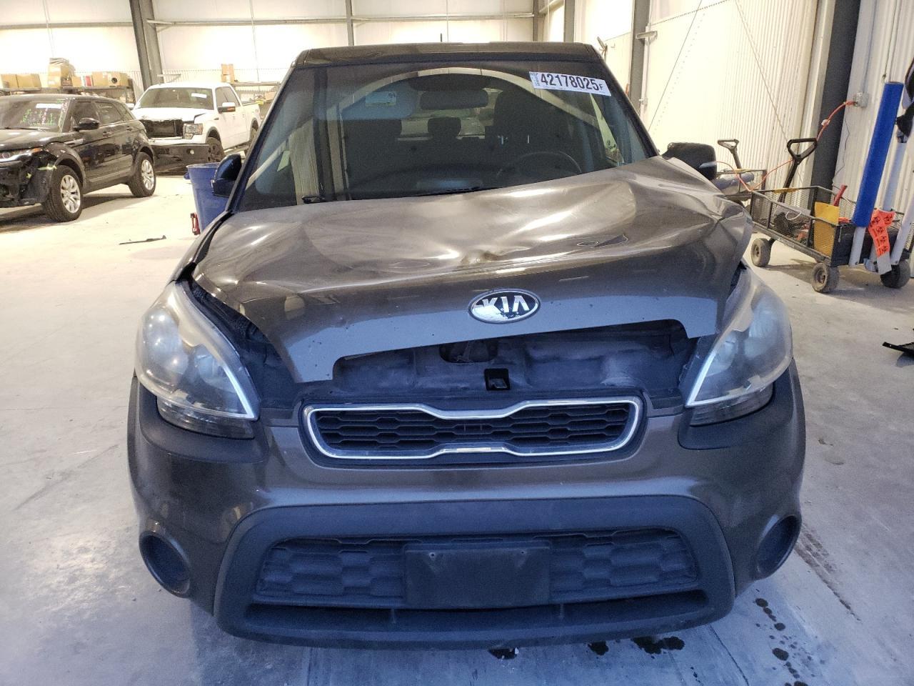 2013 KIA SOUL + - Image 5