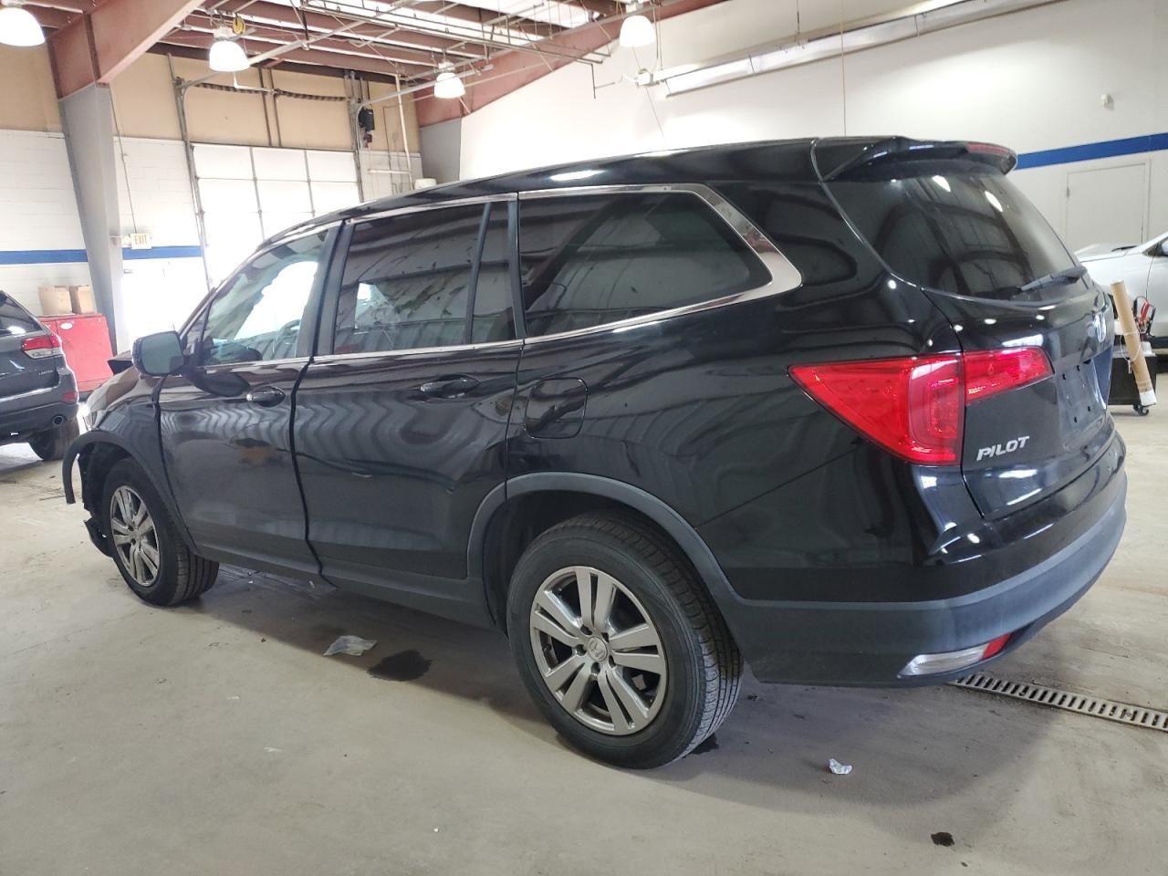 2017 HONDA PILOT EXLN - Image 2