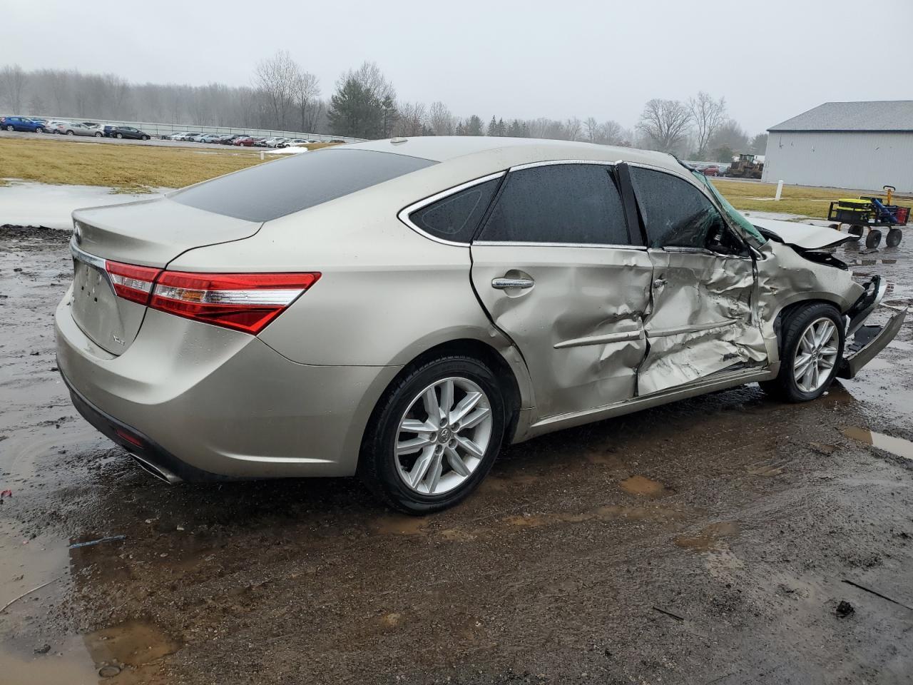 2015 TOYOTA AVALON XLE - Image 3