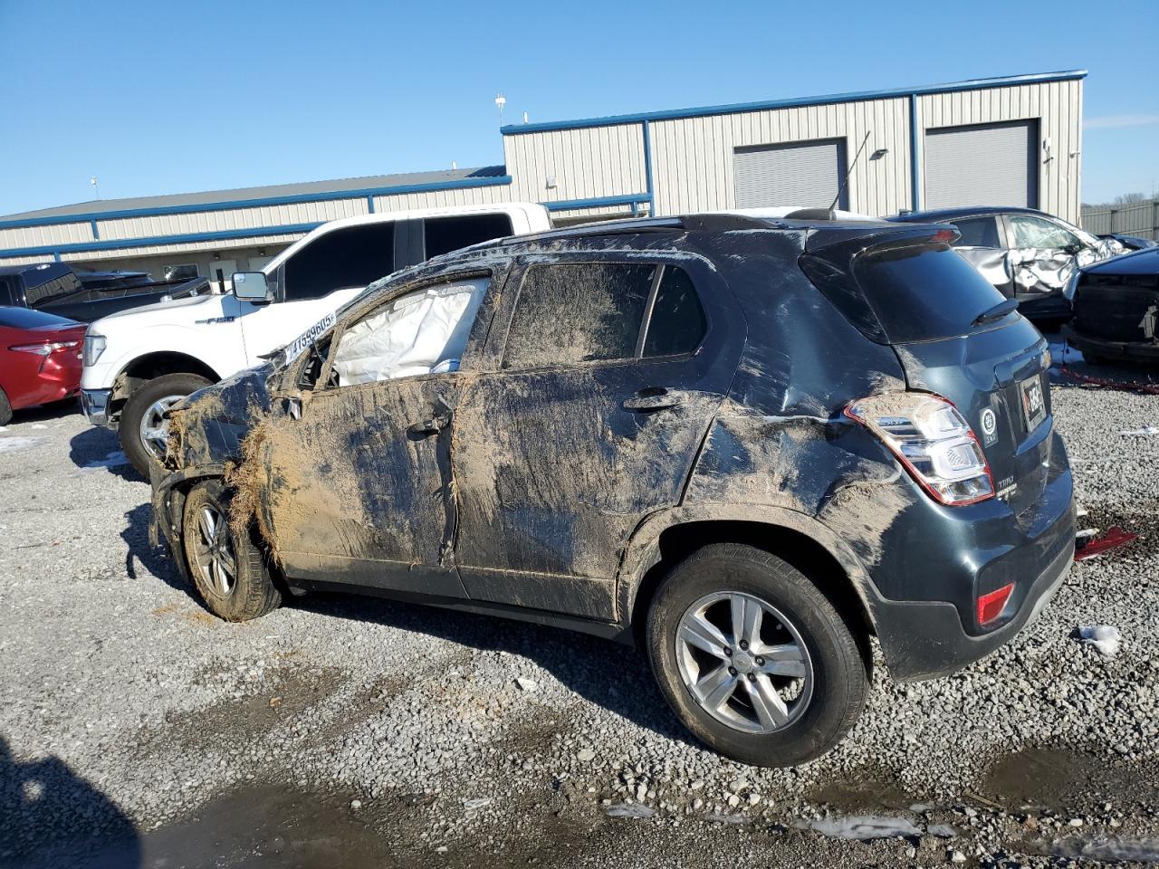 2021 CHEVROLET TRAX 1LT - Image 2