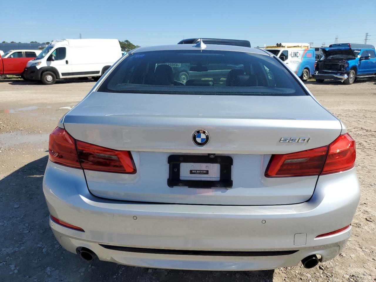 2018 BMW 530 I - Фото 6