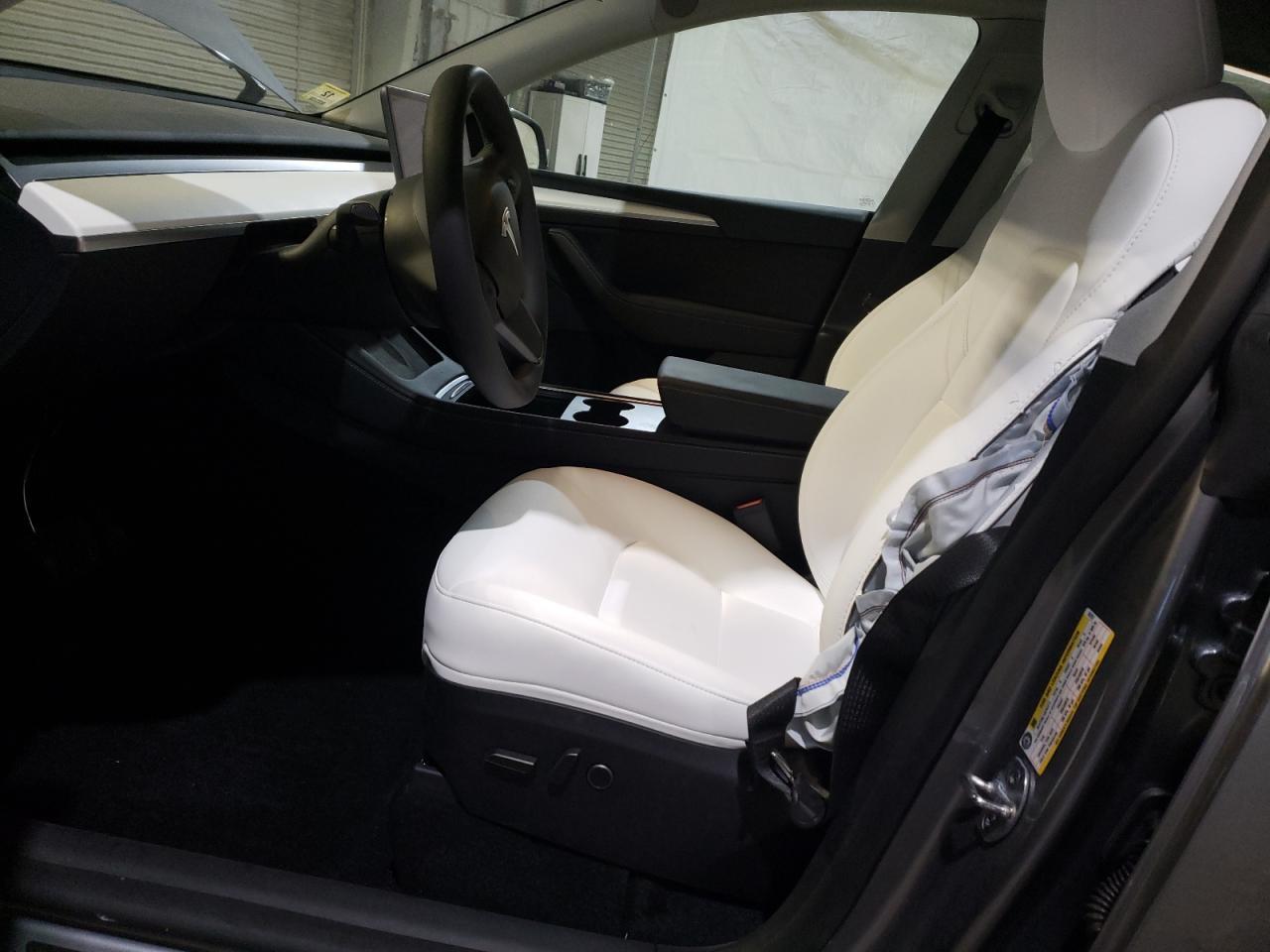 2025 TESLA MODEL Y - Фото 7