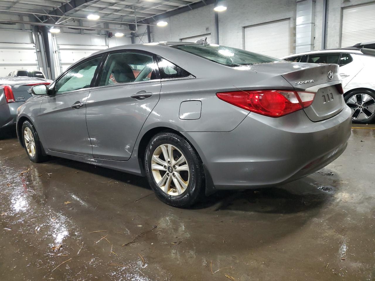 2013 HYUNDAI SONATA GLS - Фото 2