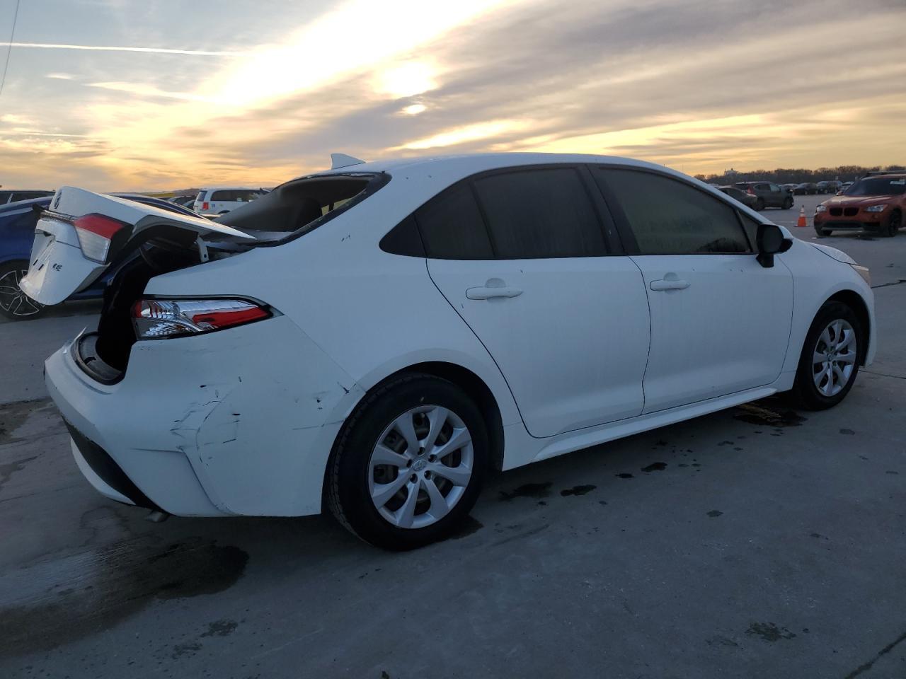 2021 TOYOTA COROLLA LE - Image 3