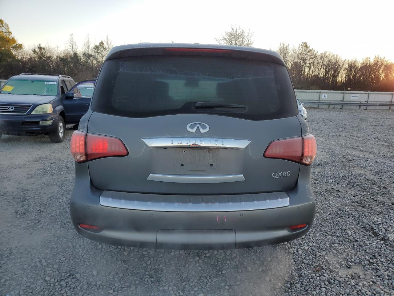 2017 INFINITI QX80 BASE - Image 6
