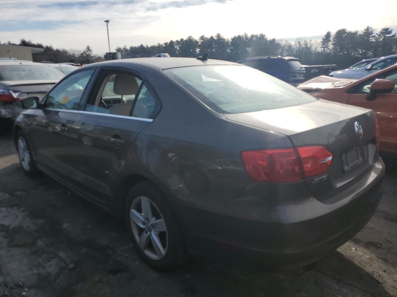 2013 VOLKSWAGEN JETTA TDI - Фото 2