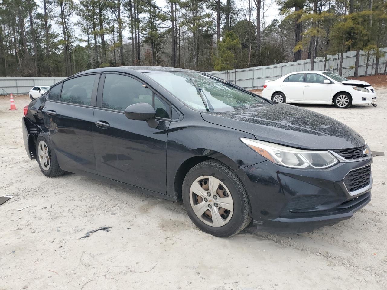 2016 CHEVROLET CRUZE LS - Image 4