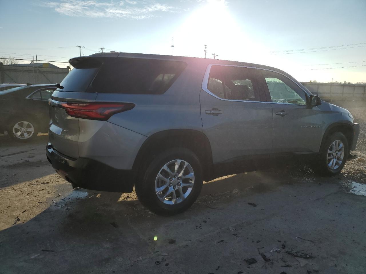 2023 CHEVROLET TRAVERSE L - Image 3