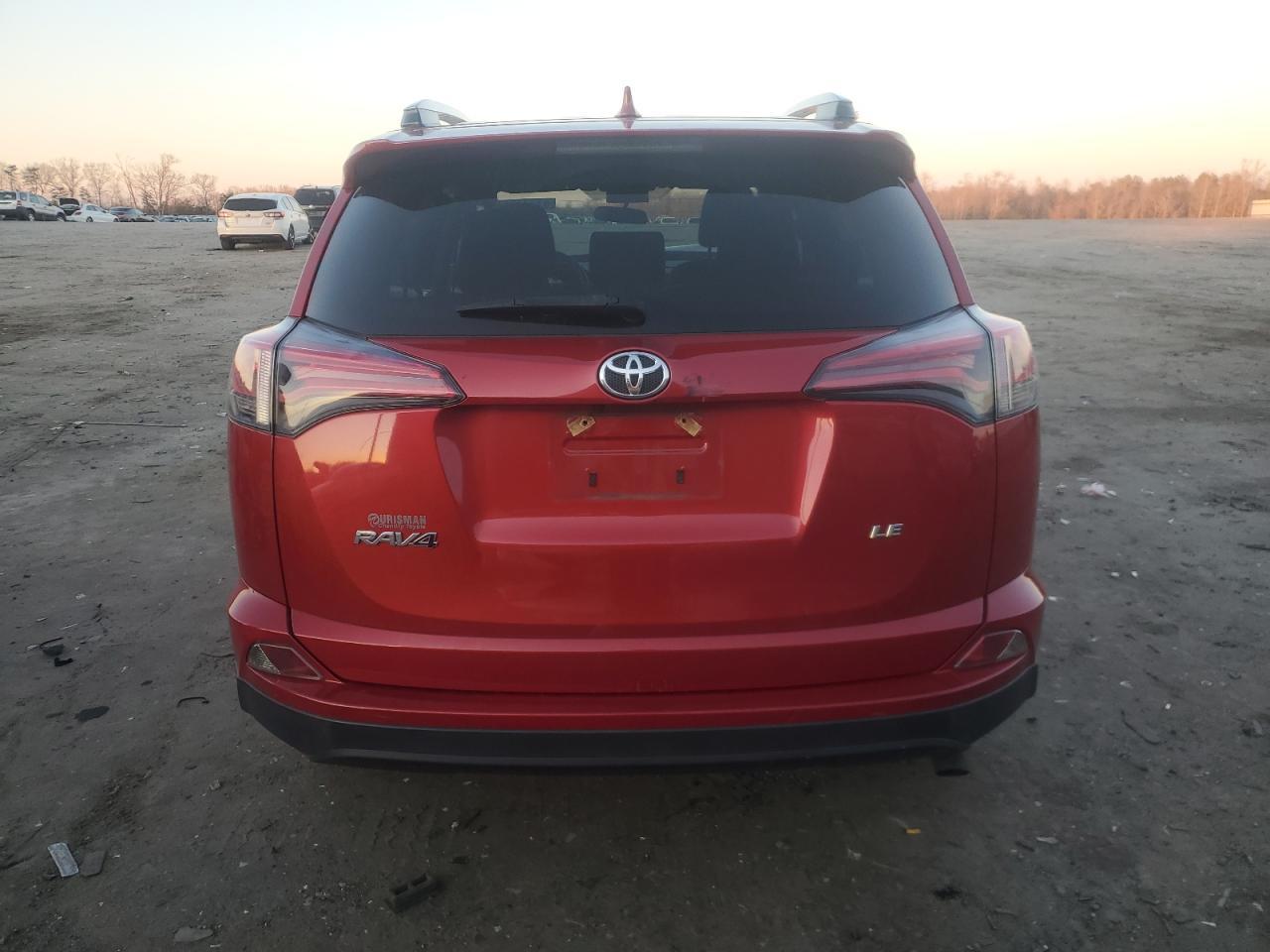 2016 TOYOTA RAV4 LE - Фото 6