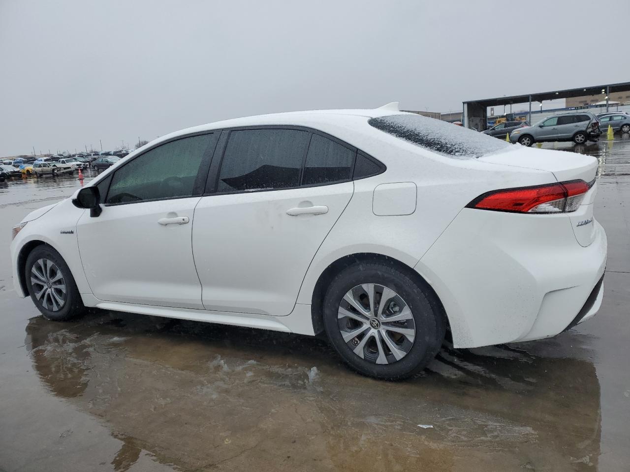 2021 TOYOTA COROLLA LE - Фото 2