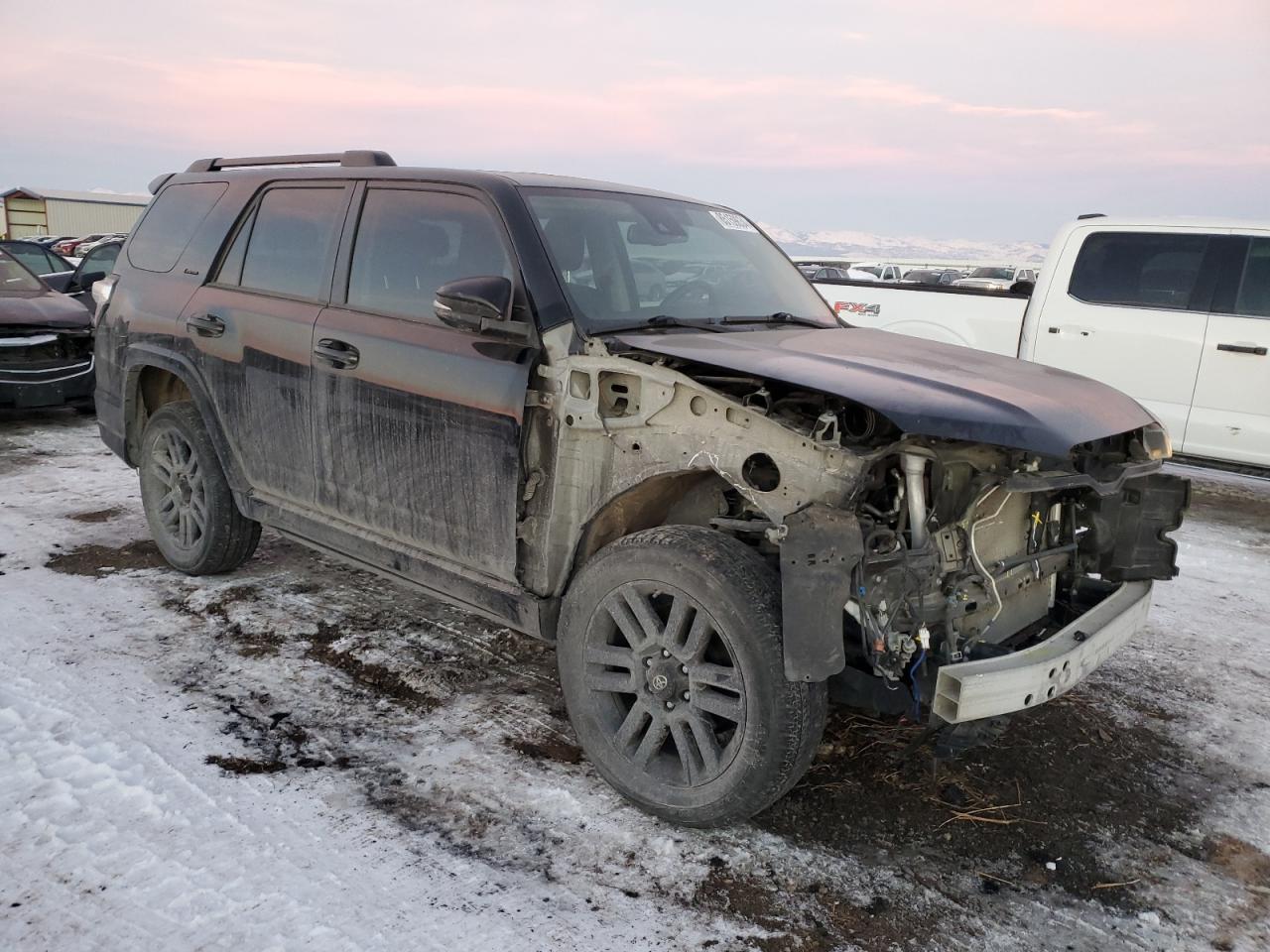 2020 TOYOTA 4RUNNER SR - Image 4