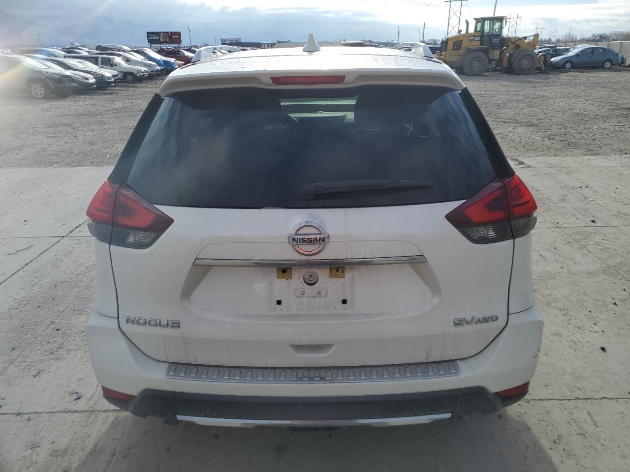 2017 NISSAN ROGUE S - Фото 6