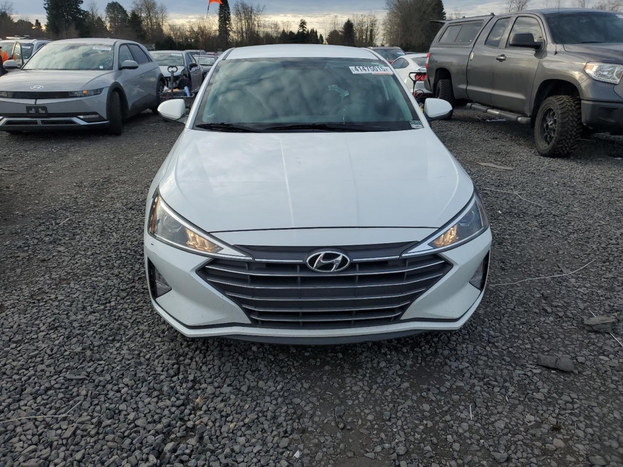 2019 HYUNDAI ELANTRA SE - Фото 5
