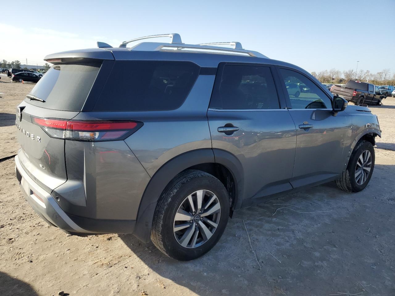 2023 NISSAN PATHFINDER - Фото 3