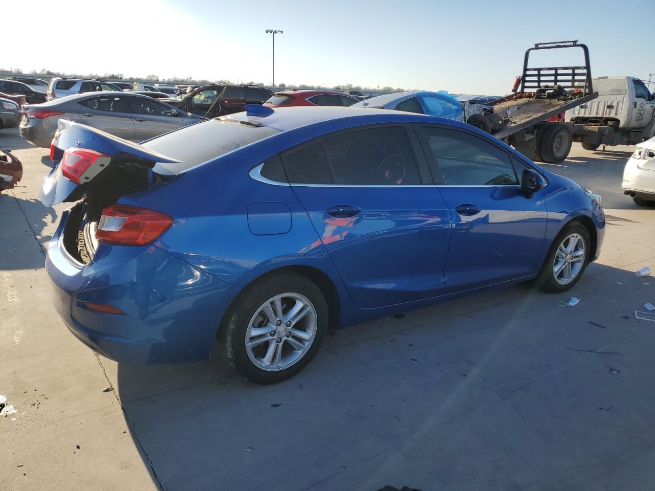 2017 CHEVROLET CRUZE LT - Фото 3