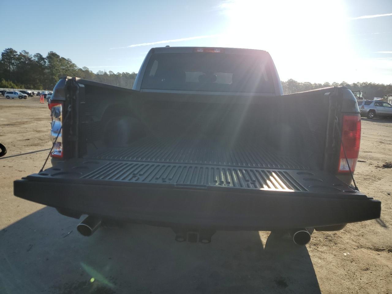2015 RAM 1500 ST - Image 6