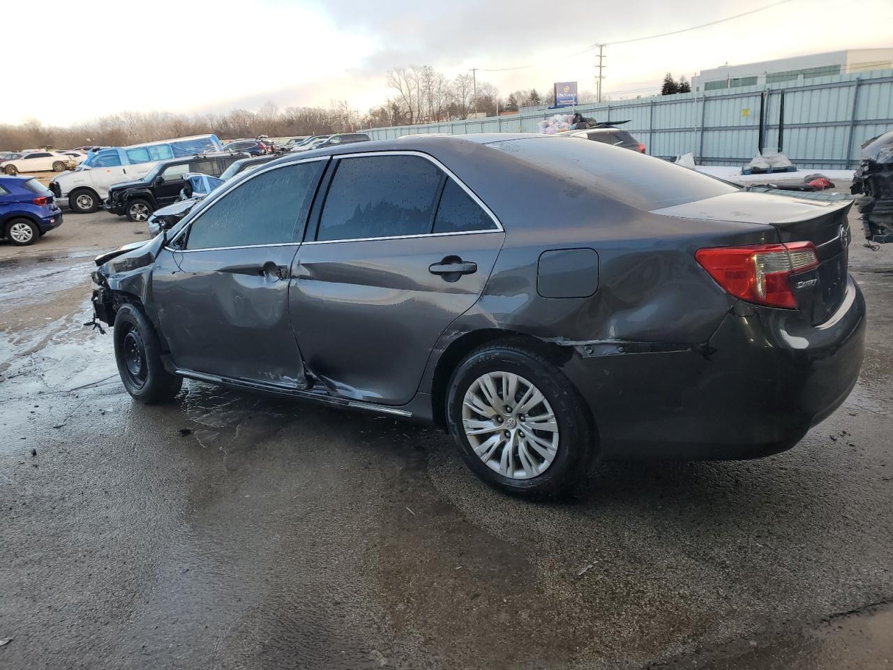 2014 TOYOTA CAMRY L - Image 2