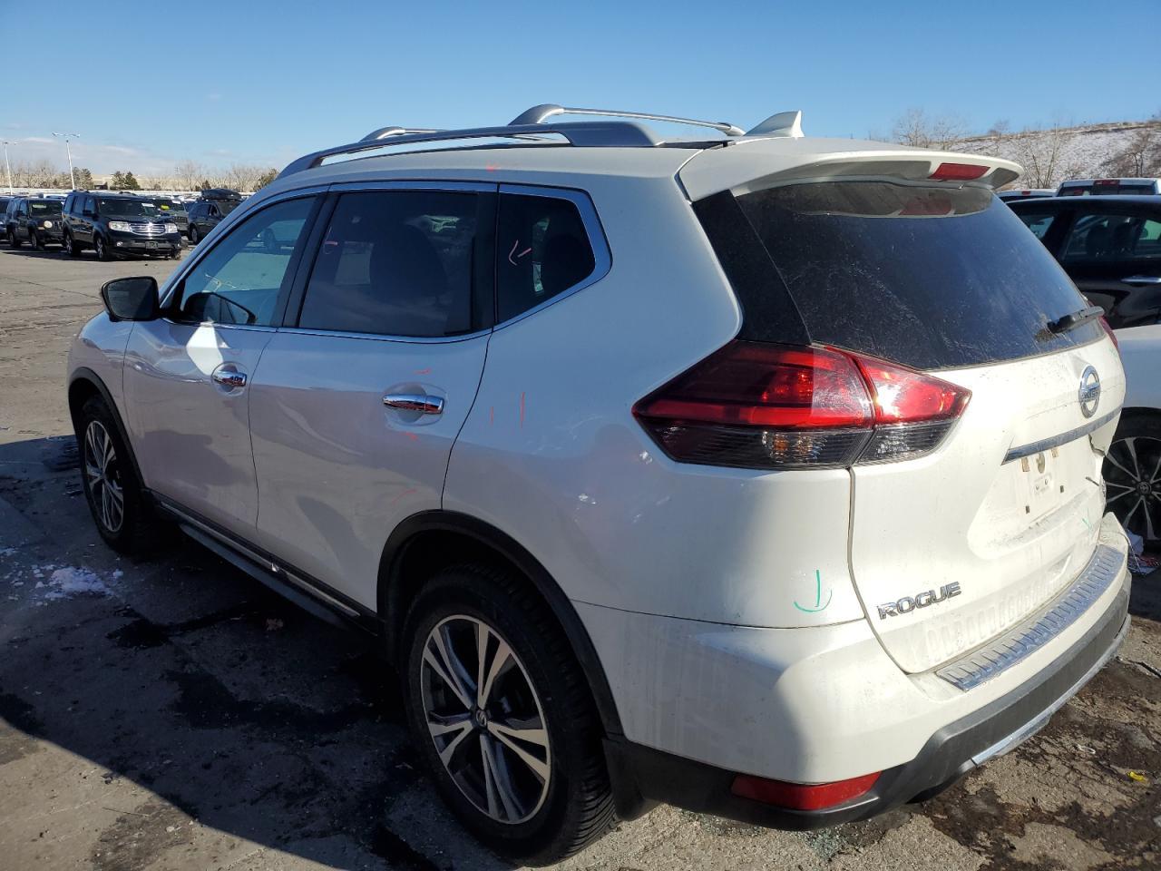 2017 NISSAN ROGUE SV - Image 2