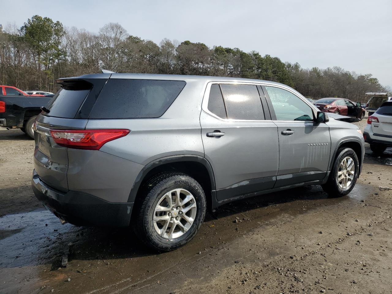 2021 CHEVROLET TRAVERSE L - Фото 3