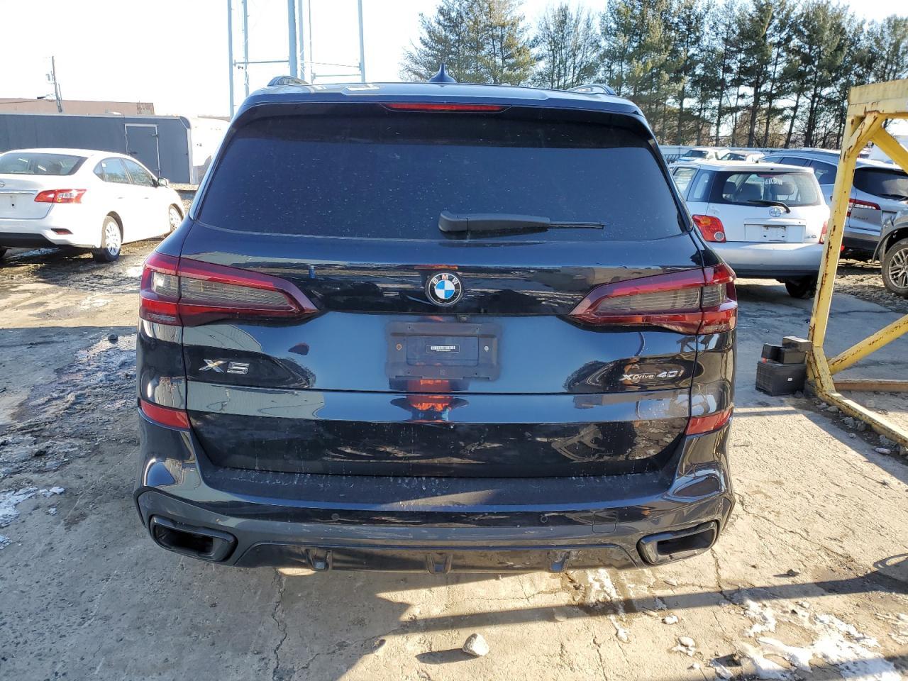 2022 BMW X5 XDRIVE4 - Фото 6