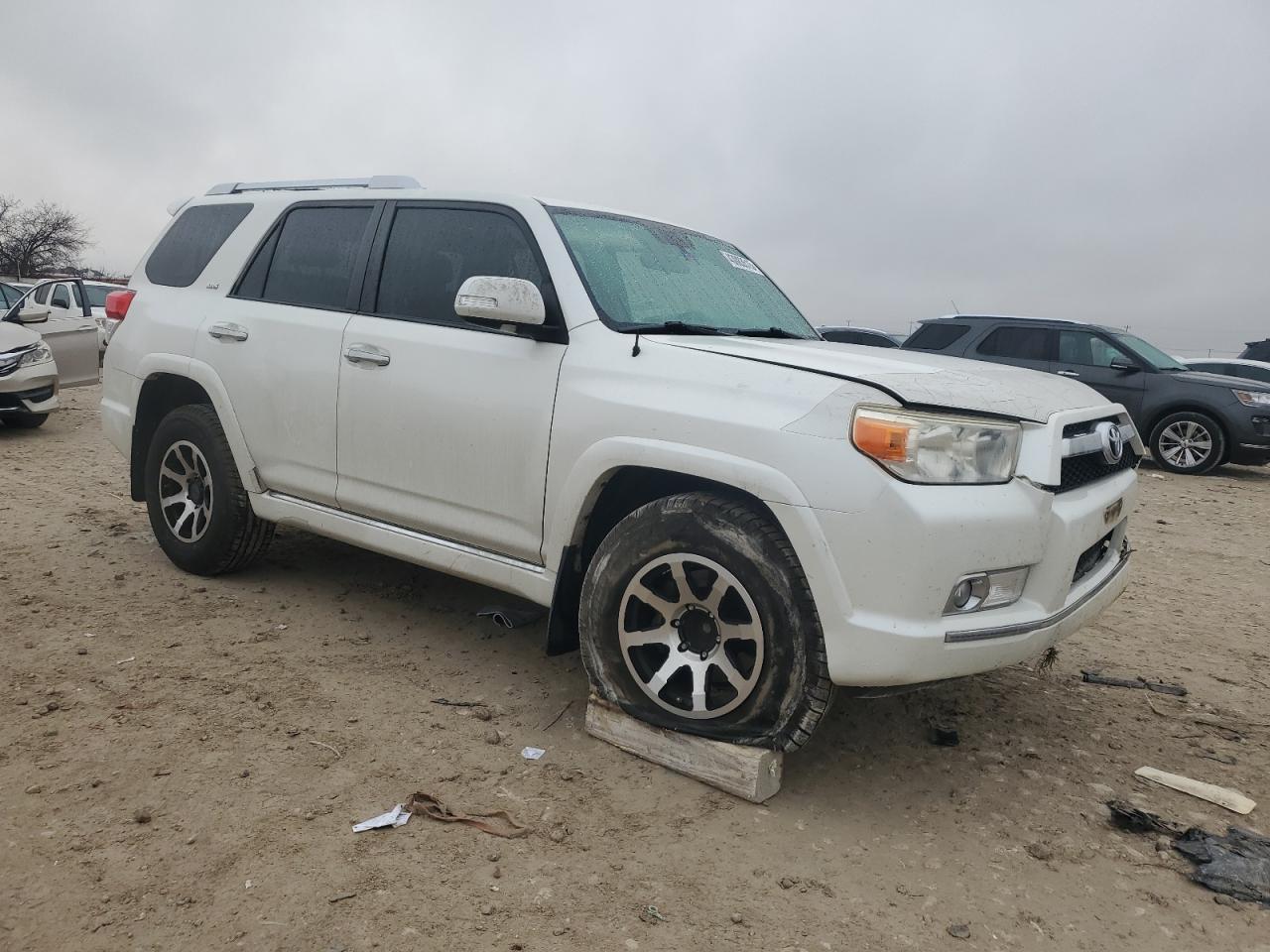 2011 TOYOTA 4RUNNER SR - Image 4
