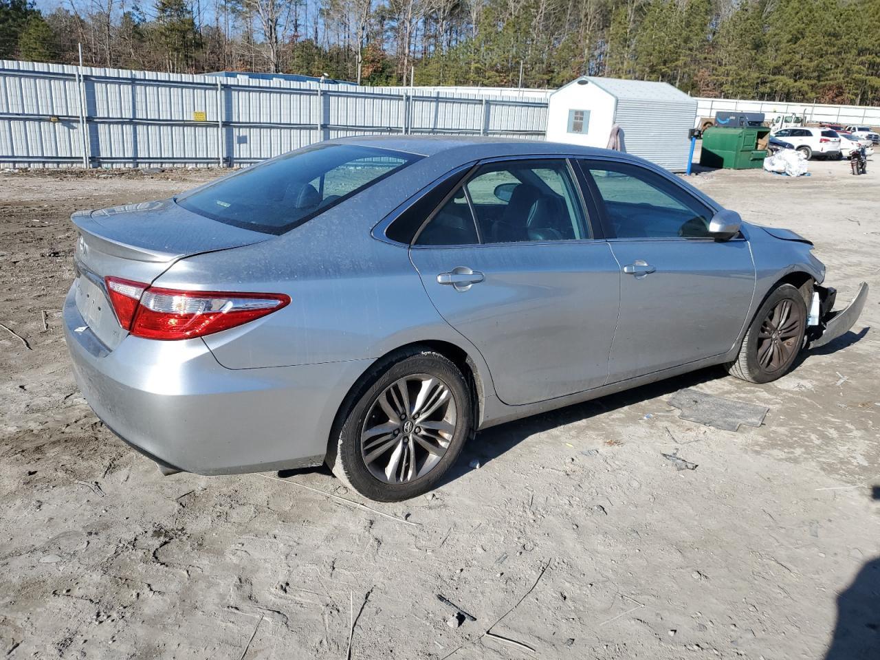 2016 TOYOTA CAMRY LE - Image 3
