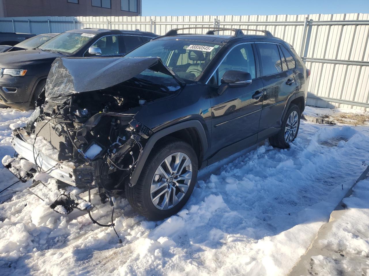 2024 TOYOTA RAV4 XLE P