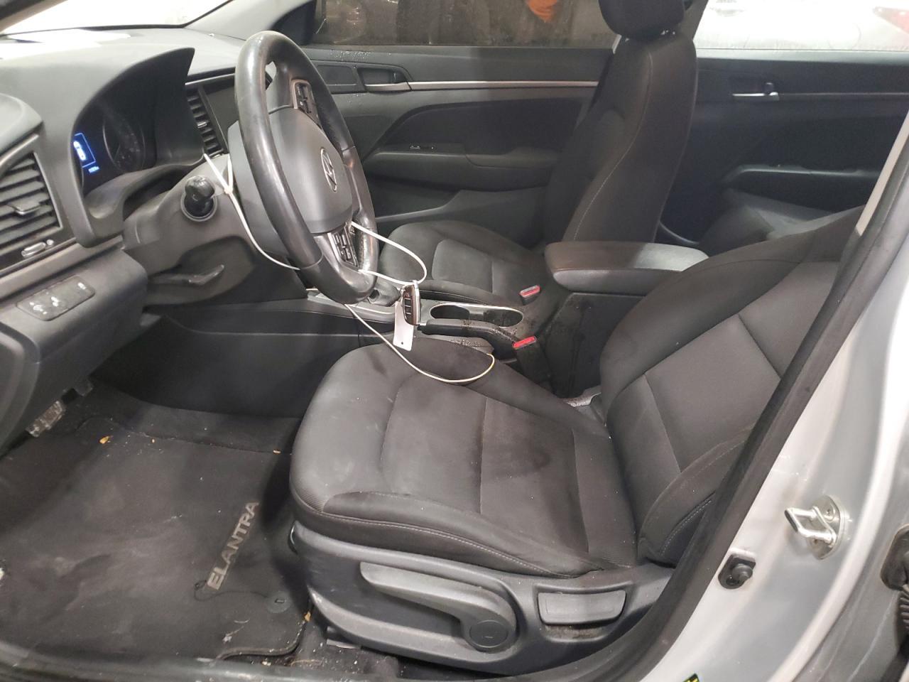 2018 HYUNDAI ELANTRA SE - Фото 7