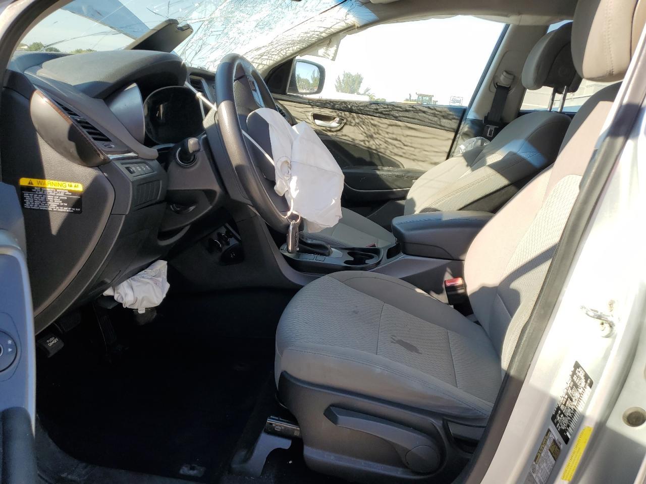 2017 HYUNDAI SANTA FE S - Image 7