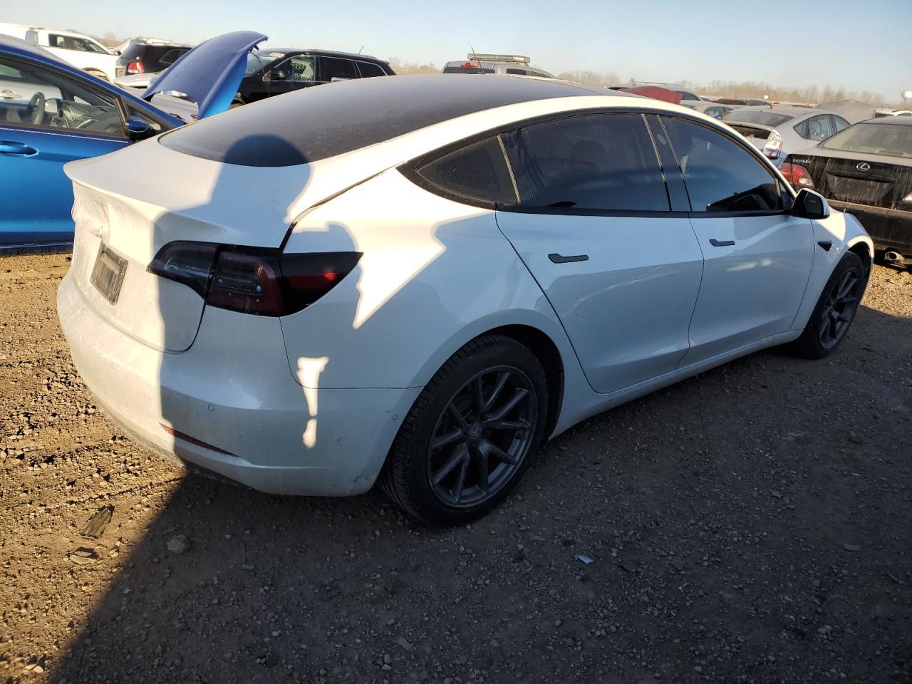 2022 TESLA MODEL 3 - Image 3