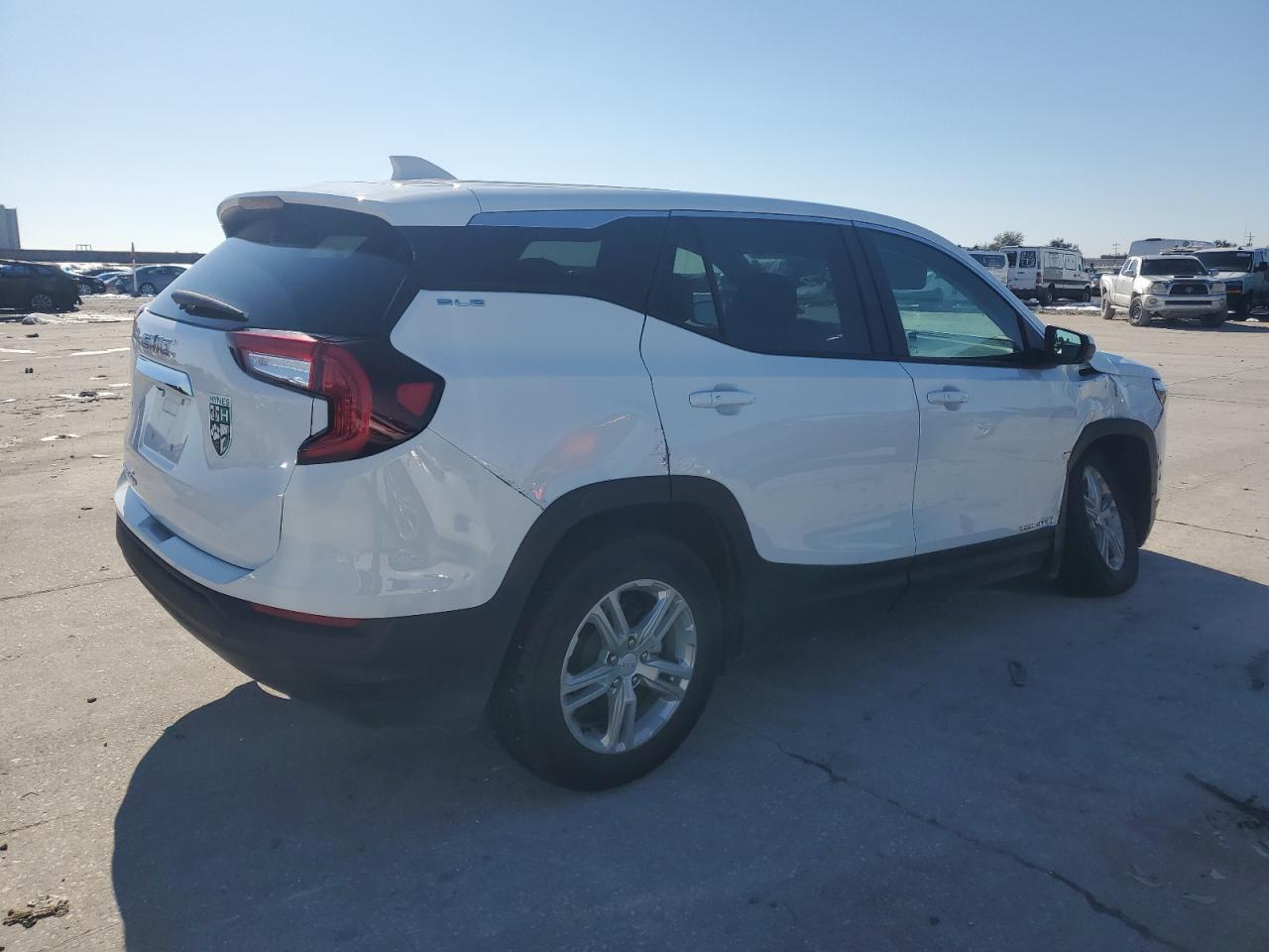 2023 GMC TERRAIN SL - Фото 3