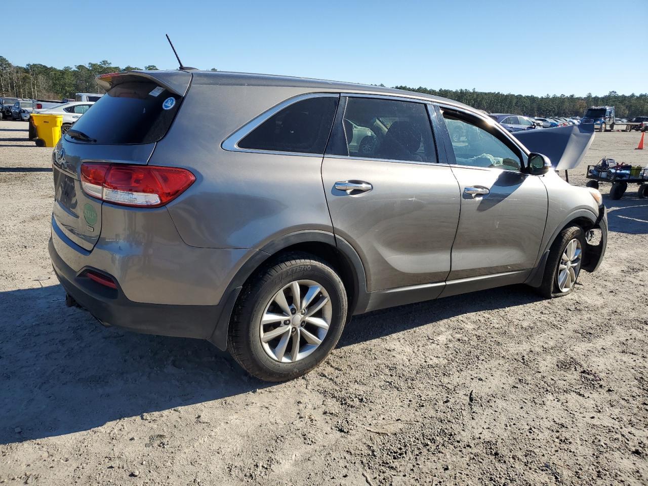 2016 KIA SORENTO LX - Image 3