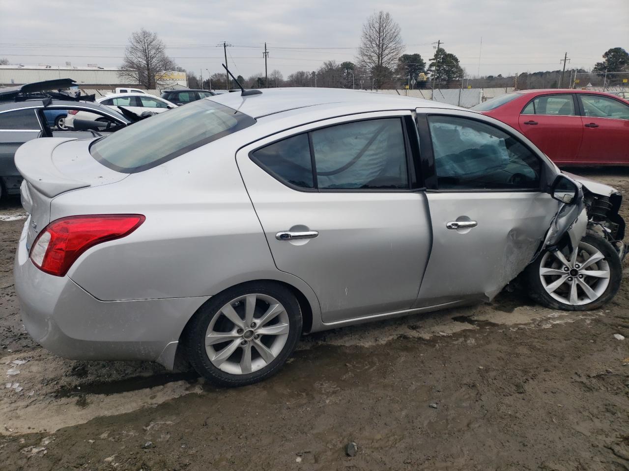 2014 NISSAN VERSA S - Фото 3