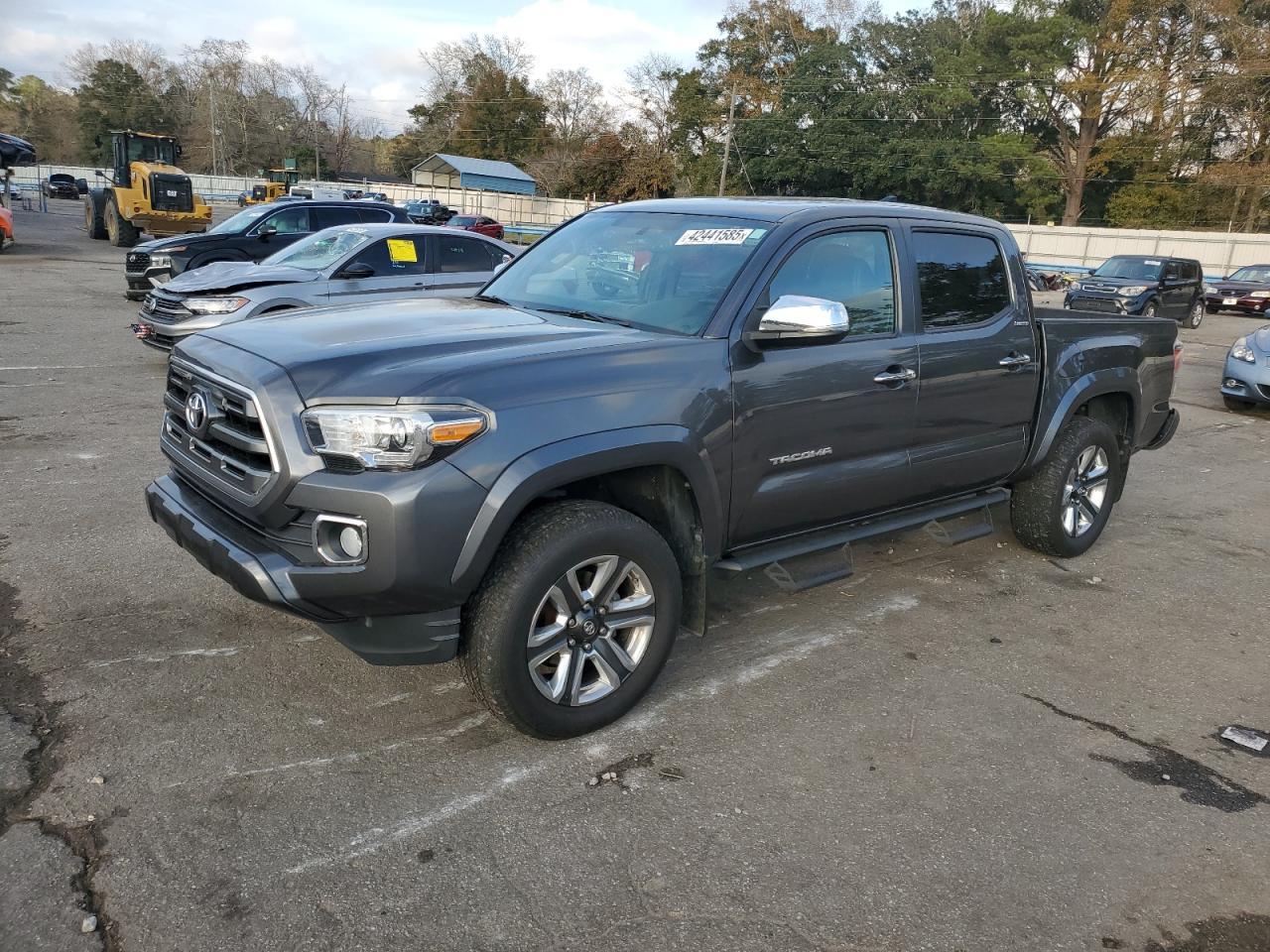 2017 TOYOTA TACOMA DOU