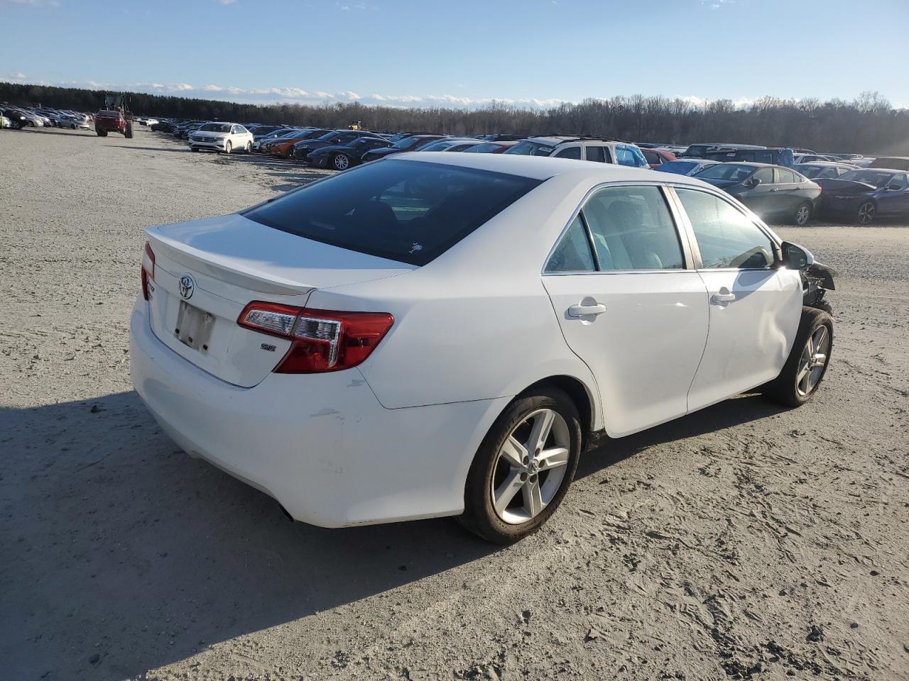 2012 TOYOTA CAMRY BASE - Фото 3