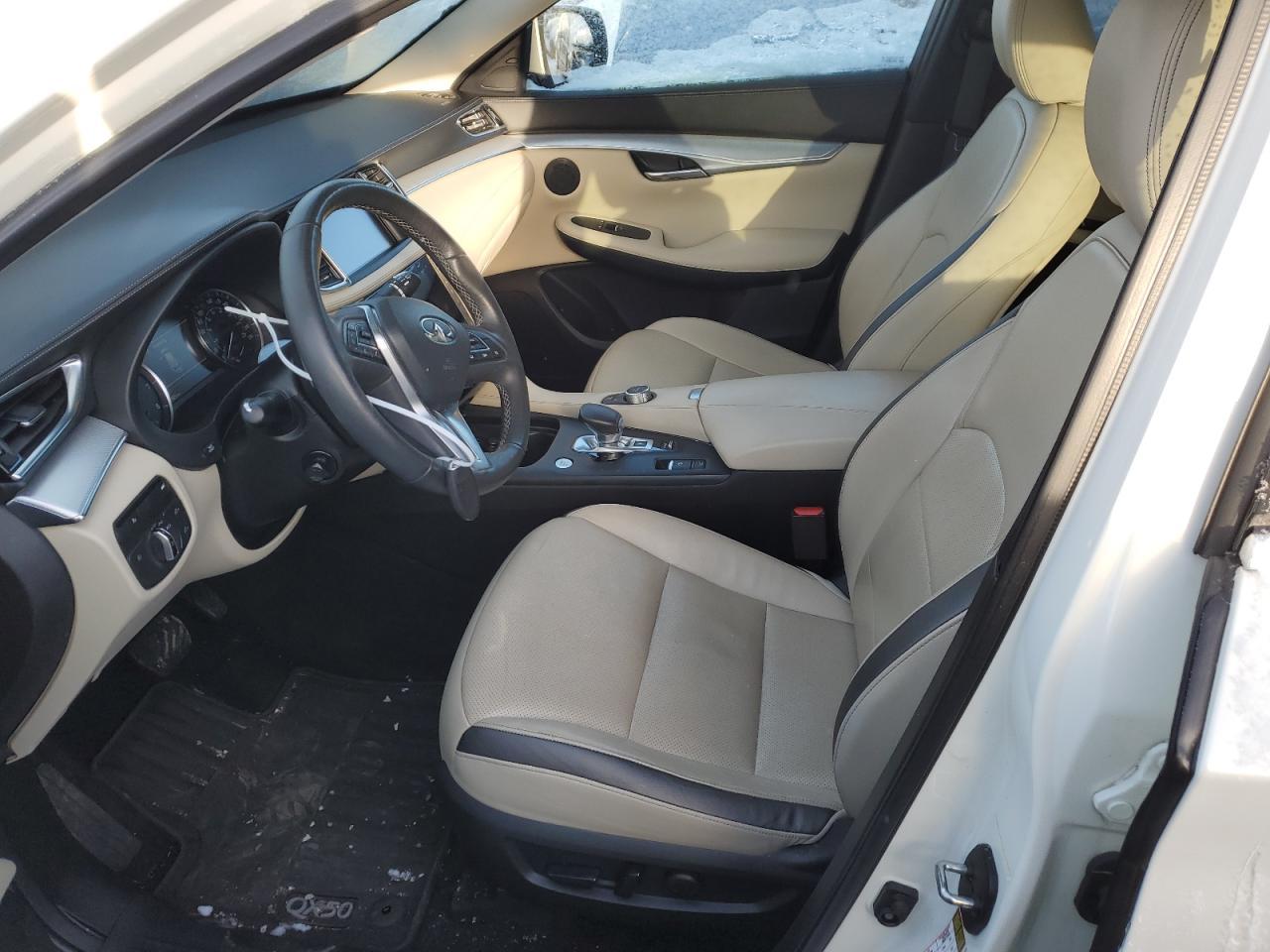 2019 INFINITI QX50 ESSEN - Image 7