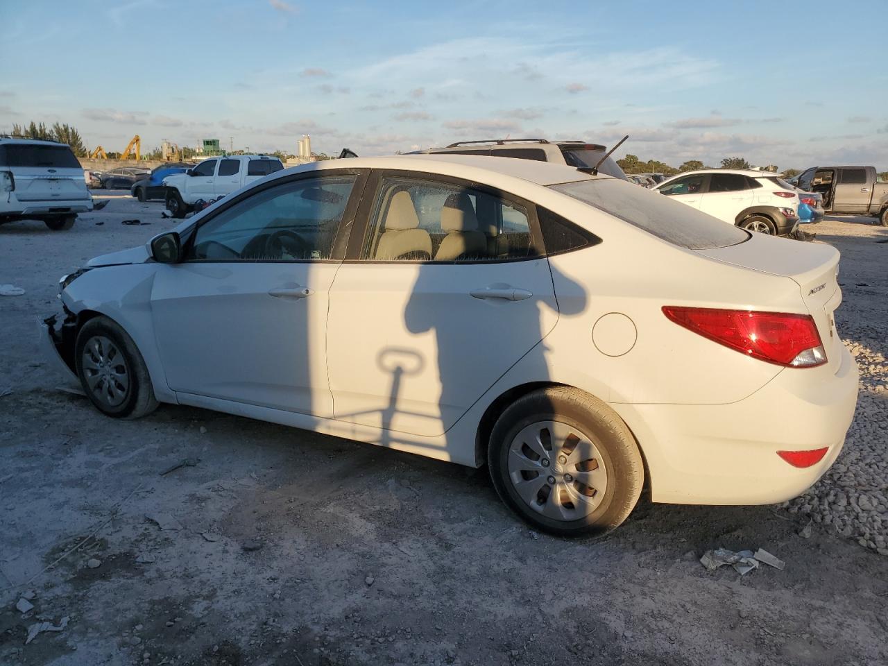 2017 HYUNDAI ACCENT SE - Image 2